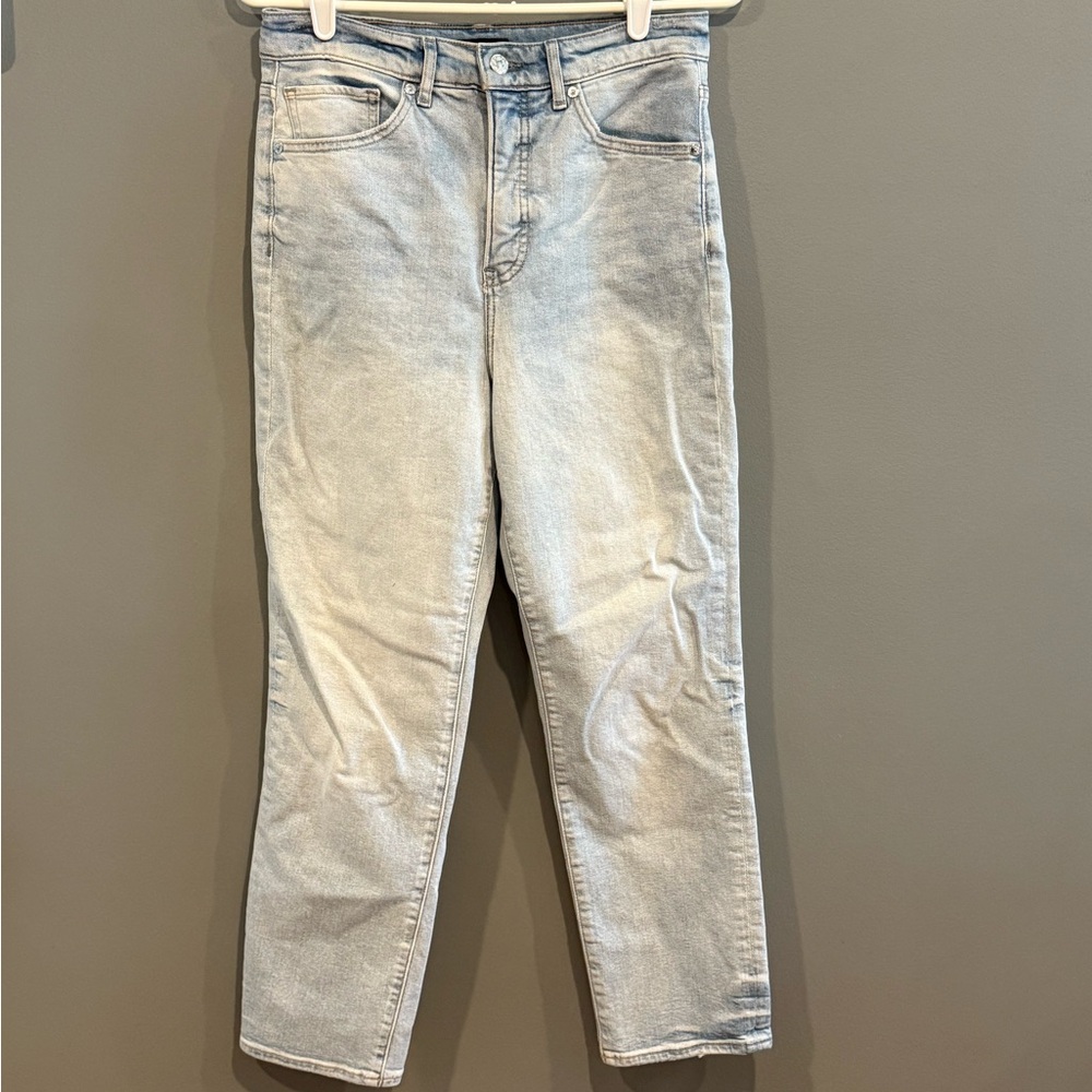 *GENTLY WORN* Women's Express Size 6/R Slim Super High Rise Light Wash Jeans